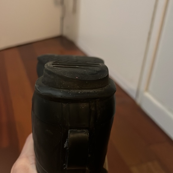 100% authentic Burberry boots size 38 fits a size 7.5 - Picture 5 of 5